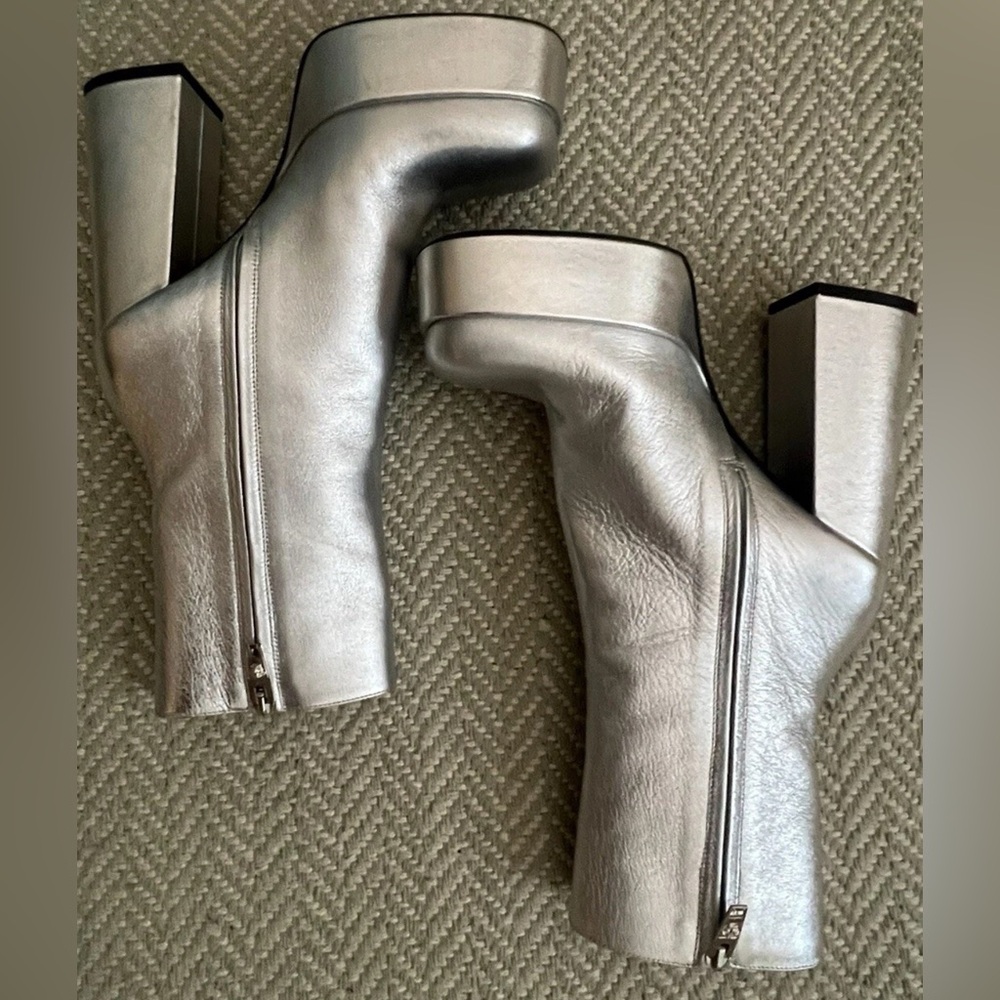 VERSACE AEVITAS PLATFORM ANKLE BOOTS  SIZE 38.5 New - Picture 11 of 12